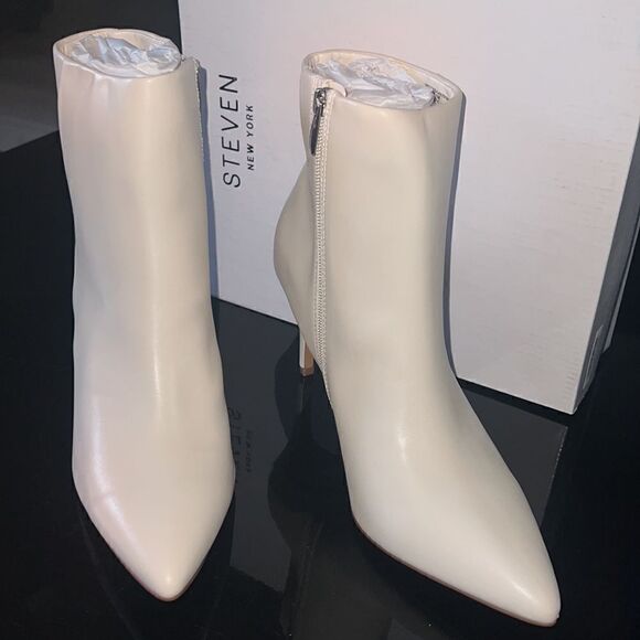 NEW Steven by Steve Madden chic ankle booties 11  - Picture 1 of 8